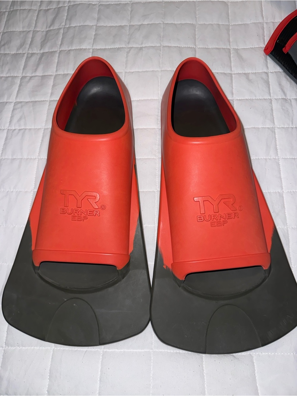 TYR Burner EBP Swim Training Fins Size 9–11 + Speedo Swim Gear